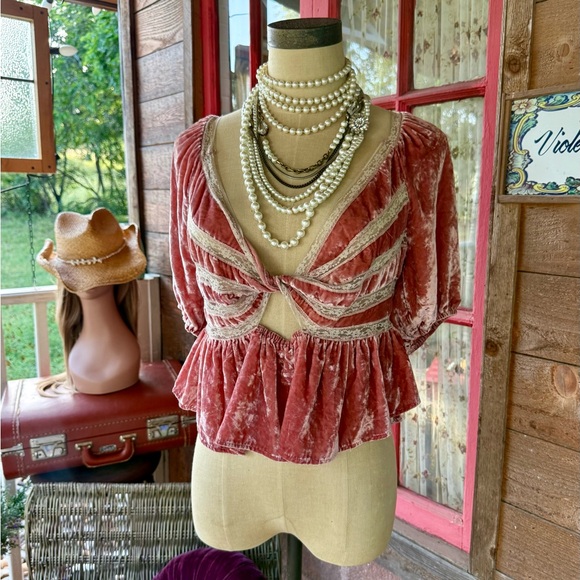Free People Yours Truly Velvet Top - Picture 4 of 12
